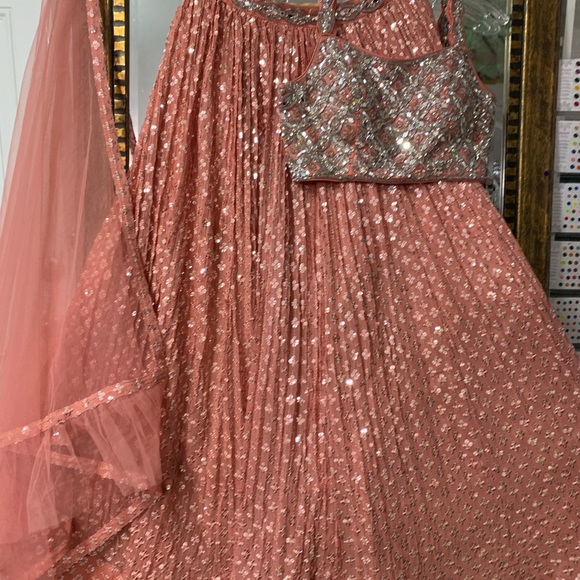 Stylish lenghas in size 38 - Picture 5 of 10